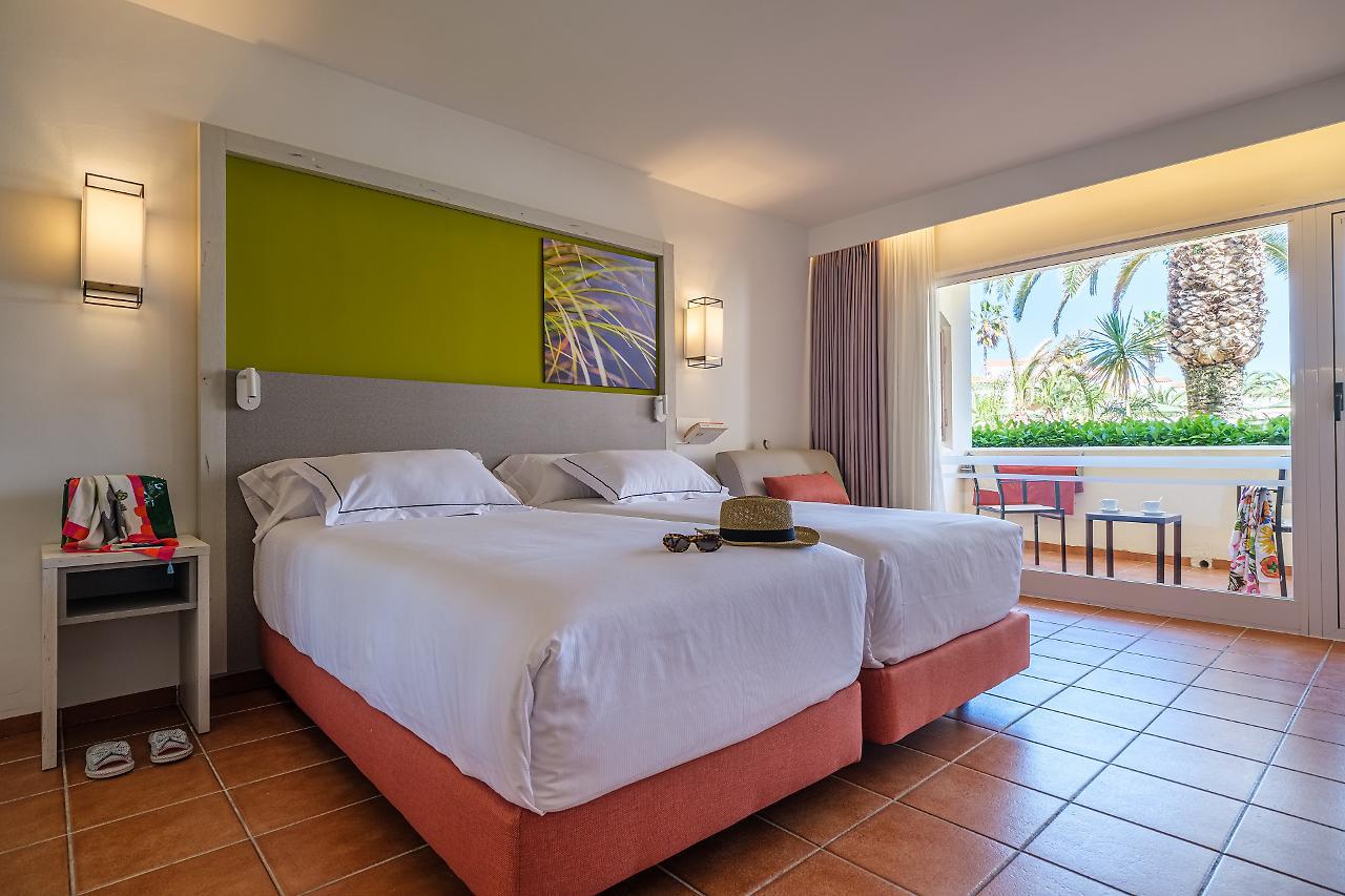 Oassium Hotel At Estival Park La Pineda Εξωτερικό φωτογραφία